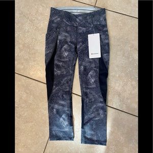 Lululemon NWT Run Off Route MR Crop 21”